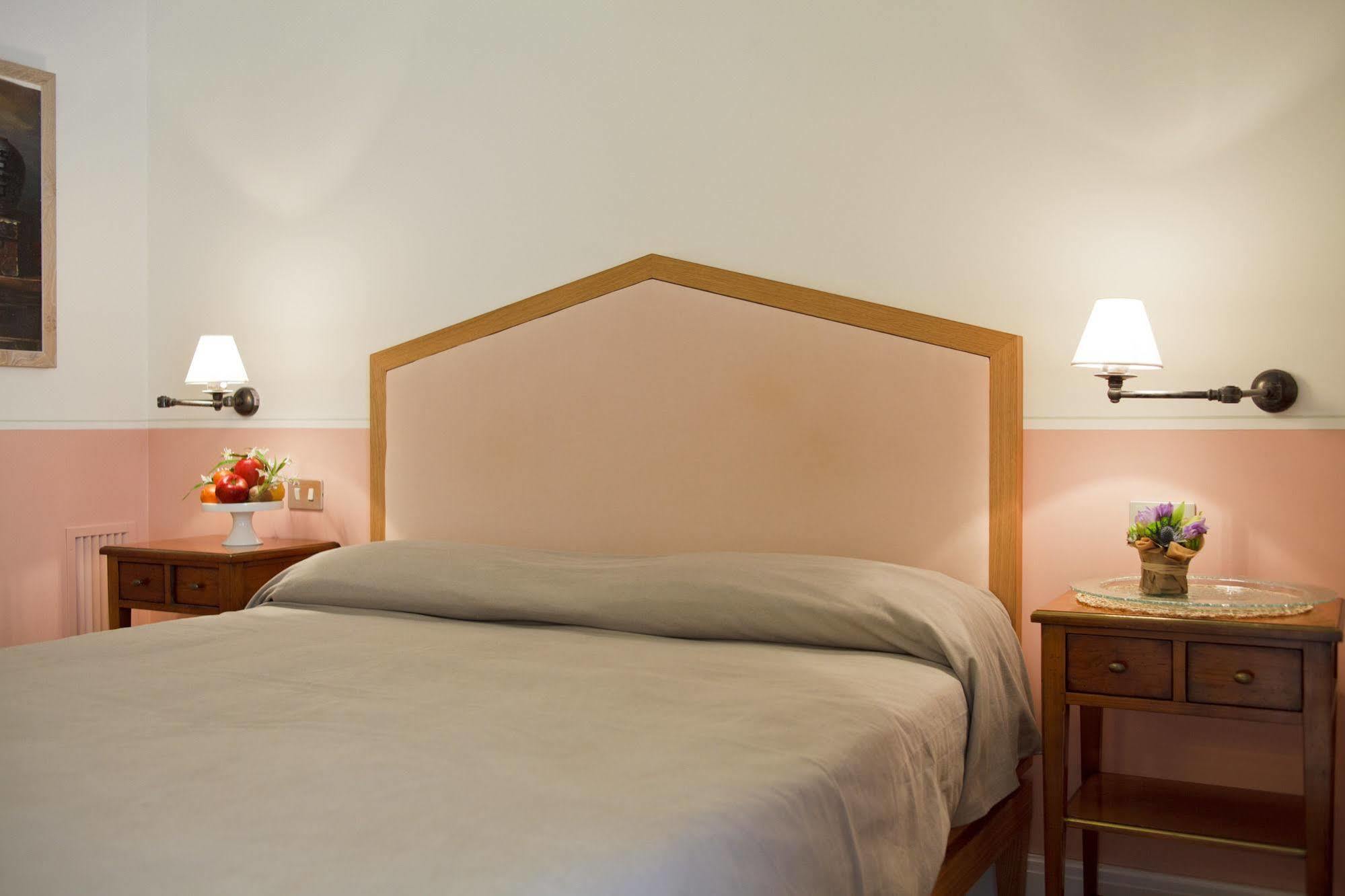 Piazza Di Spagna Prestige Gasthof